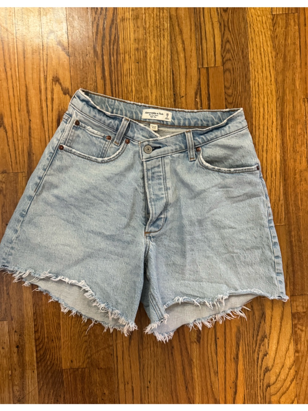 Abercrombie Curve Love Dad Short Light Blue High-Rise Denim Shorts 26 / 2